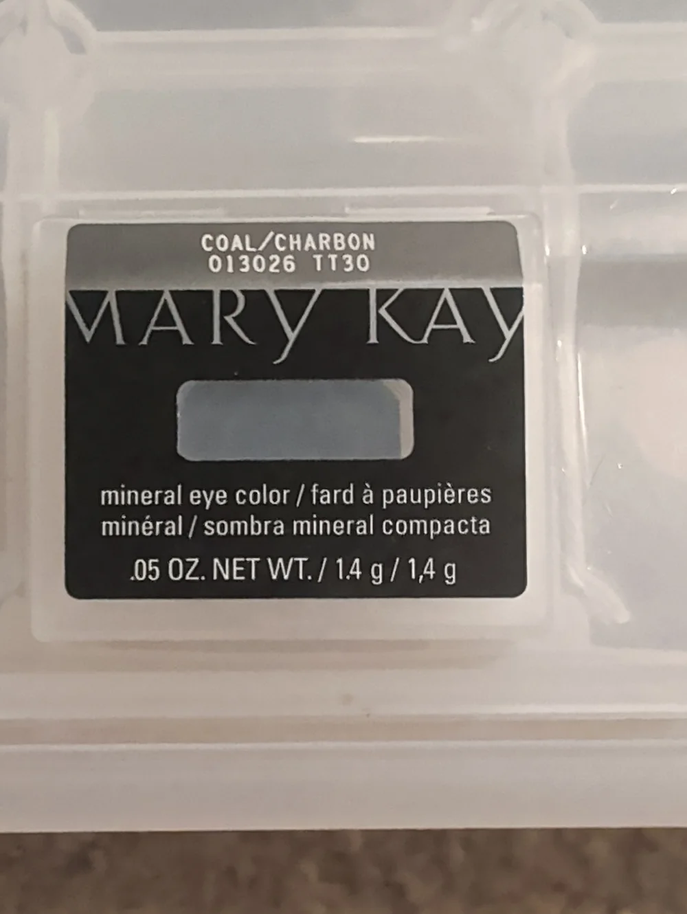 Mary Kay Mineral Eye Color — Coal Charbon Smoky Gray